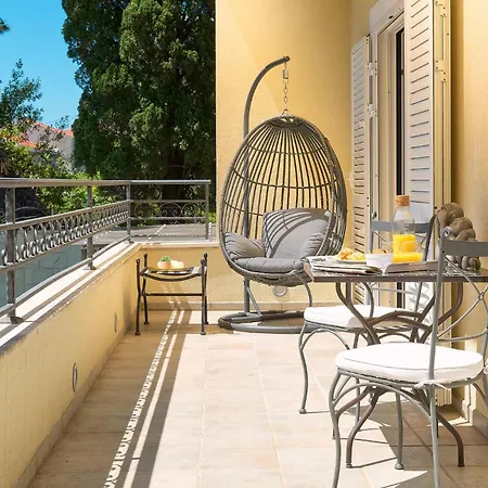 Front In 度假居 斯普利特