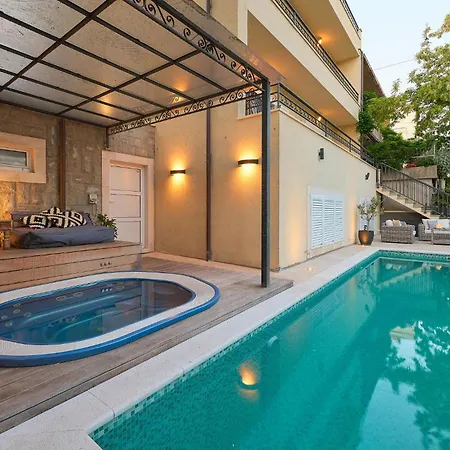 Stunning In Ferienhaus Split